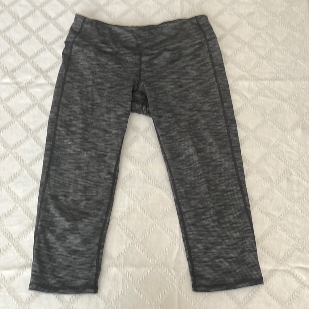 Athleta space dye capri leggings